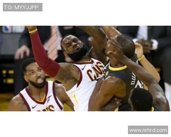 勇士与骑士总决赛第四场赛后采访精彩回顾与球员心声分享